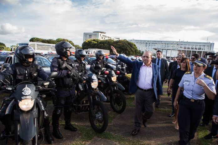 ibaneis-quer-convocar-todos-aprovados-para-pmdf,-pcdf-e-policia-penal