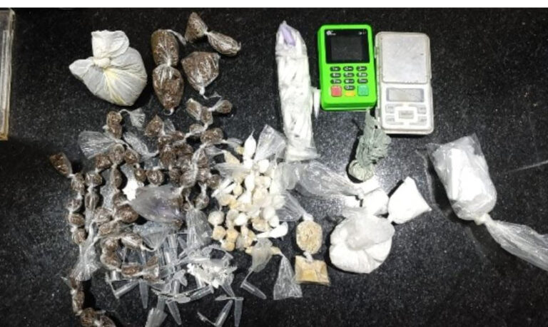 PM apreende drogas após fuga de suspeito em Eunápolis