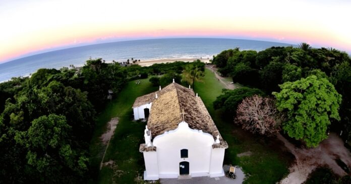 video:-igreja-de-trancoso-e-vandalizada-e-imagens-sacras-sao-destruidas