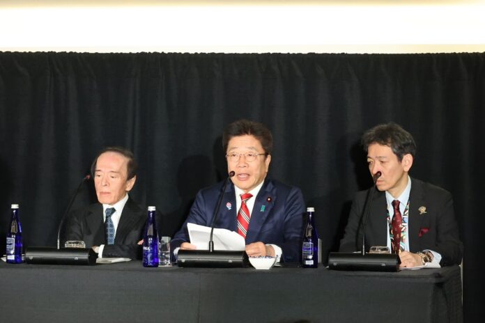 ministro-de-financas-do-japao-diz-que-treasuries-sao-‘trunfo’-em-negociacoes-tarifarias-com-eua
