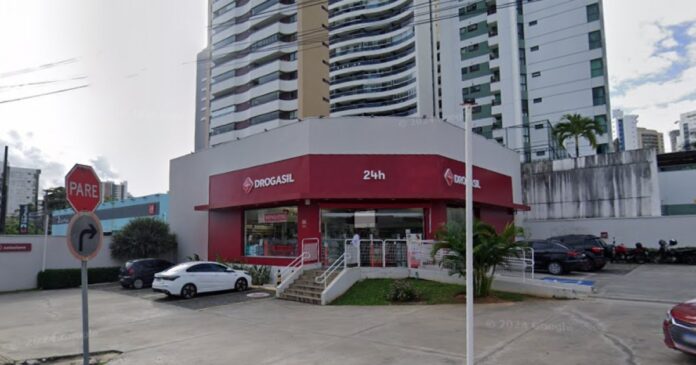 grupo-de-criminosos-invade-farmacia-e-rouba-canetas-de-ozempic-no-caminho-das-arvores