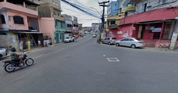motociclista-sofre-queda-e-e-socorrido-pelo-samu-no-bairro-do-iapi,-em-salvador