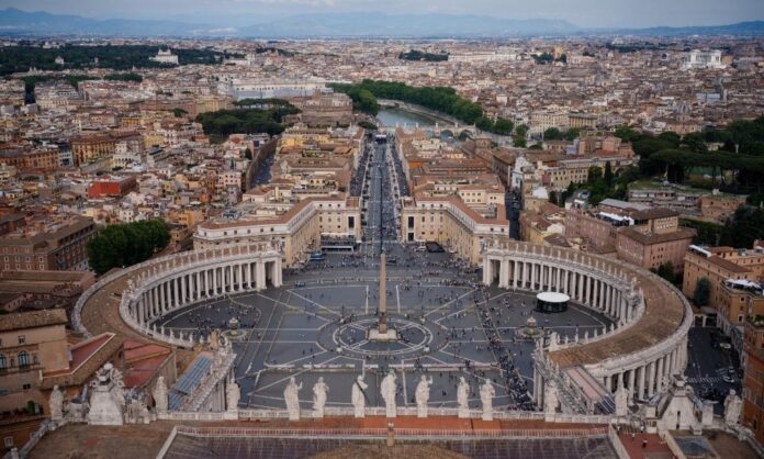 vaticano-instala-chamine-para-anunciar-novo-papa