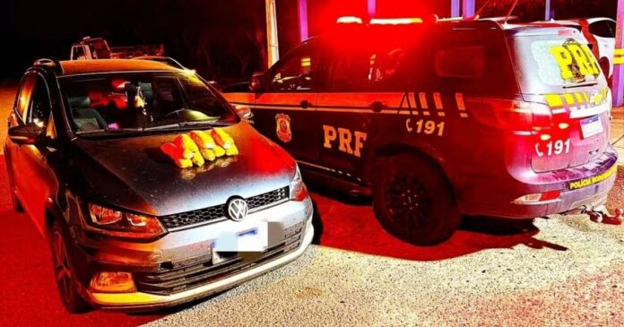 quatro-mulheres-sao-presas-com-oito-quilos-de-maconha-em-compartimento-de-airbag-na-br-324