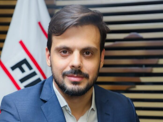 eua-perdem-mais-do-que-todos-com-o-tarifaco,-diz-economista-da-fiesp
