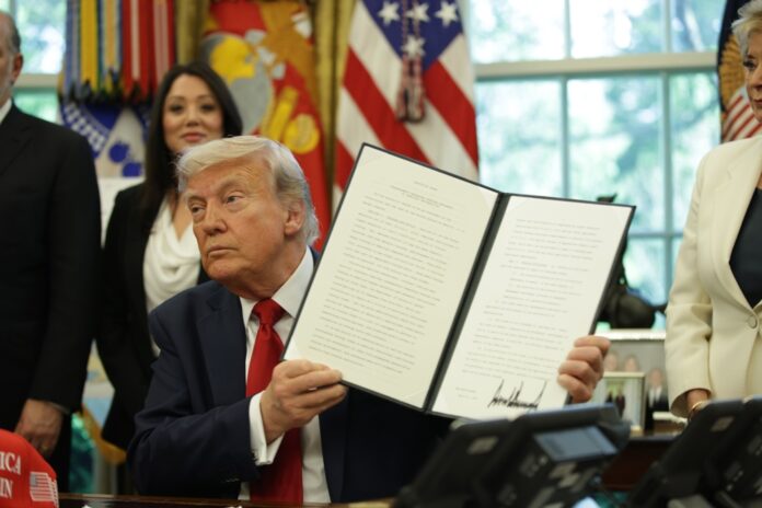 trump-anuncia-tarifas-de-100%-sobre-filmes-produzidos-no-exterior