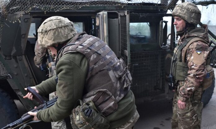 ao-menos-seis-pessoas-morreram-em-ataques-mutuos-entre-russia-e-ucrania