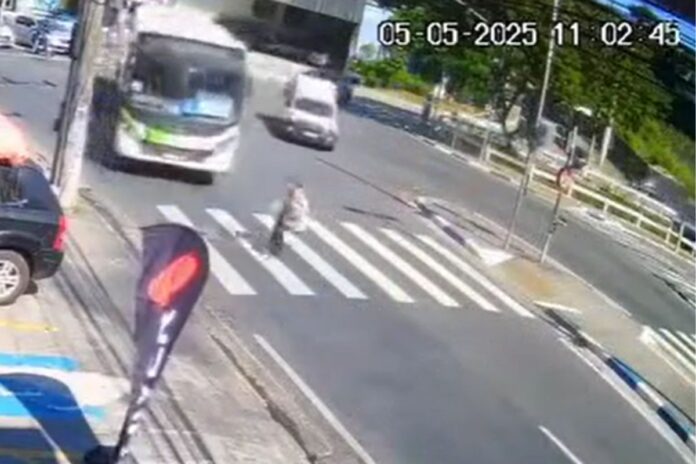 idosa-de-91-anos-sobrevive-apos-ser-atropelada-por-onibus-em-sp