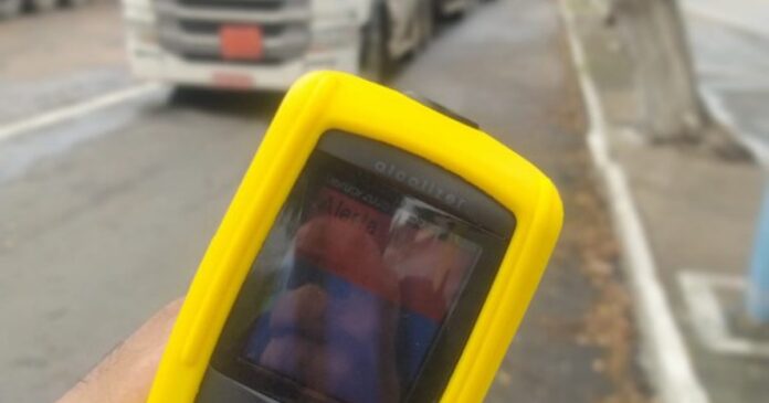 prf-prende-motorista-de-carreta-que-dirigia-embriagado;-flagrante-ocorreu-em-itaberaba