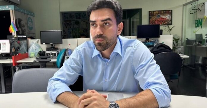 ivana-bastos-promulga-entrega-de-titulo-de-cidadao-baiano-para-junior-maraba,-prefeito-de-lem