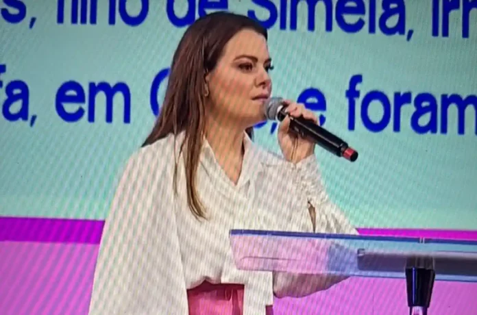 ana-paula-valadao-manda-cinegrafistas-descerem-do-altar-em-conferencia