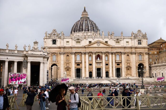 sem-novo-papa,-conclave-segue-com-votacoes-na-tarde-desta-quinta-(8/5)
