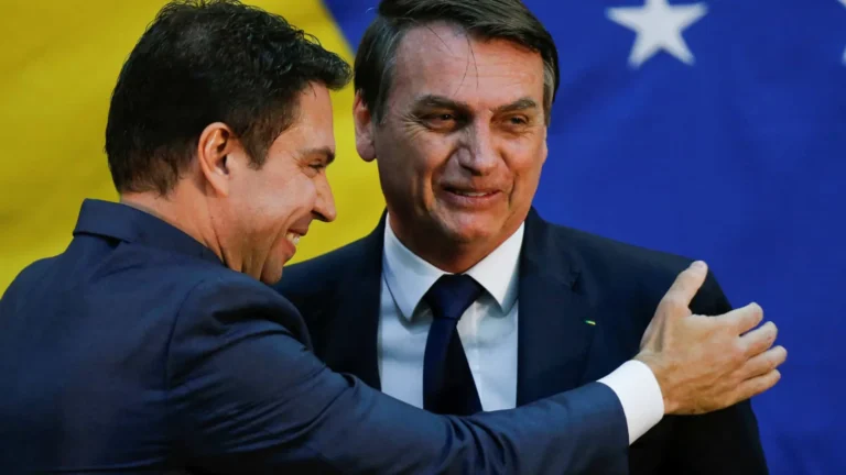 camara-confronta-stf,-suspende-acao-contra-ramagem-e-abre-brecha-para-bolsonaro