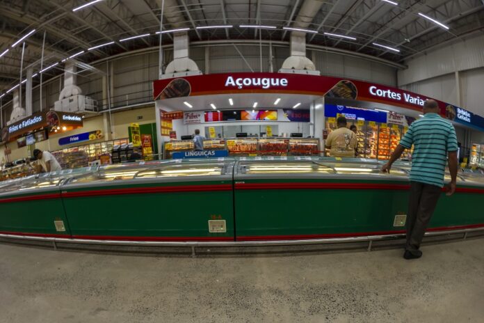 rendimento-mensal-real-domiciliar-per-capita-no-brasil-cresce-4,7%