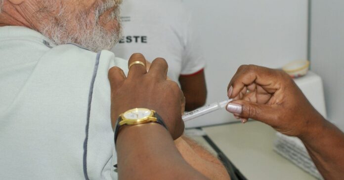 bahia-se-mobiliza-para-realizar-o-dia-d-de-vacinacao-contra-a-gripe-neste-sabado
