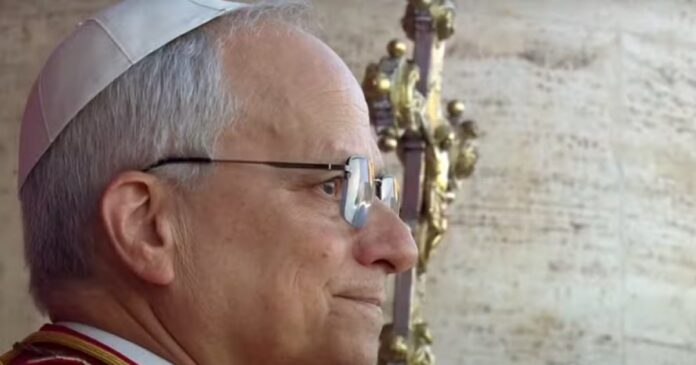 papa-leao-xiv-tera-voz-critica-em-relacao-a-justica-social,-analisa-doutor-em-teologia