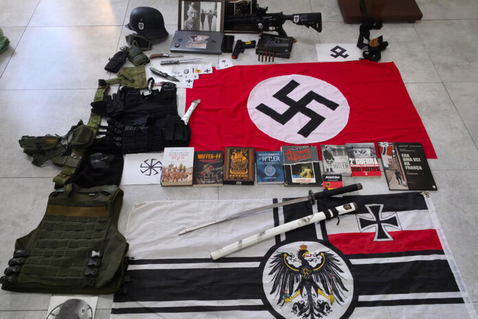 com-arsenal-e-culto-a-hitler,-brasileiro-planejava-ataque-em-massa
