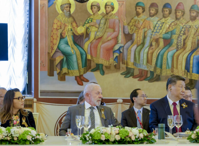 lula-chega-a-pequim-para-estreitar-lacos-com-a-china-e-participar-do-forum-celac