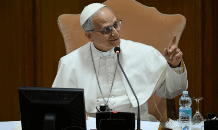 papa-leao-xiv-explica-que-escolheu-seu-nome-por-seu-compromisso-com-as-causas-sociais
