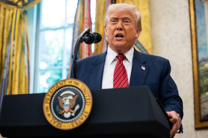 trump-promete-ampliar-comercio-com-india-e-paquistao-apos-cessar-fogo-entrar-em-vigor 