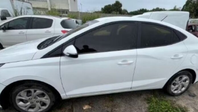 mulher-e-presa-com-carro-alugado-que-deveria-ter-sido-devolvido-ha-quase-dois-anos
