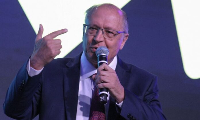 comercio-varejista-brasileiro-deve-movimentar-r$-16-bilhoes-em-2025,-afirma-alckmin