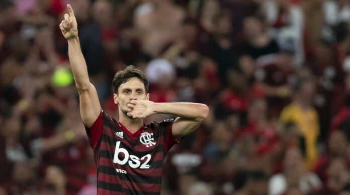 bicampeao-da-libertadores-com-o-flamengo,-rodrigo-caio-volta-como-auxiliar-tecnico
