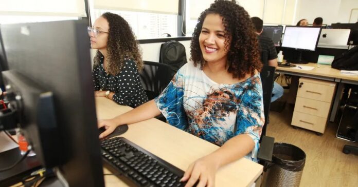 secretaria-da-administracao-convoca-3-mil-universitario-para-o-partiu-estagio