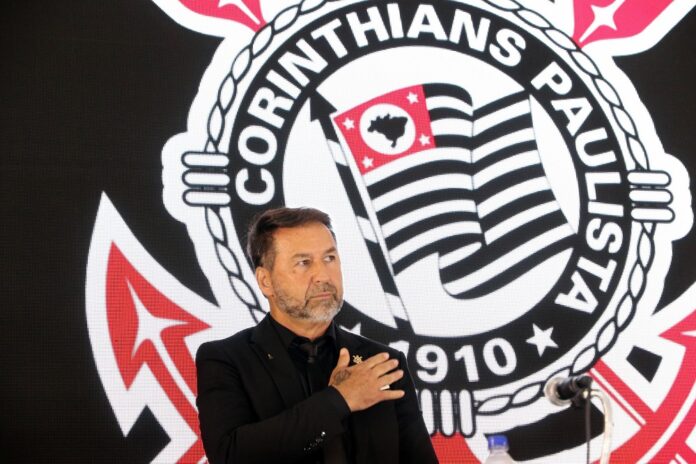 votacao-de-impeachment-de-augusto-melo-tem-data-para-ser-retomada-no-corinthians