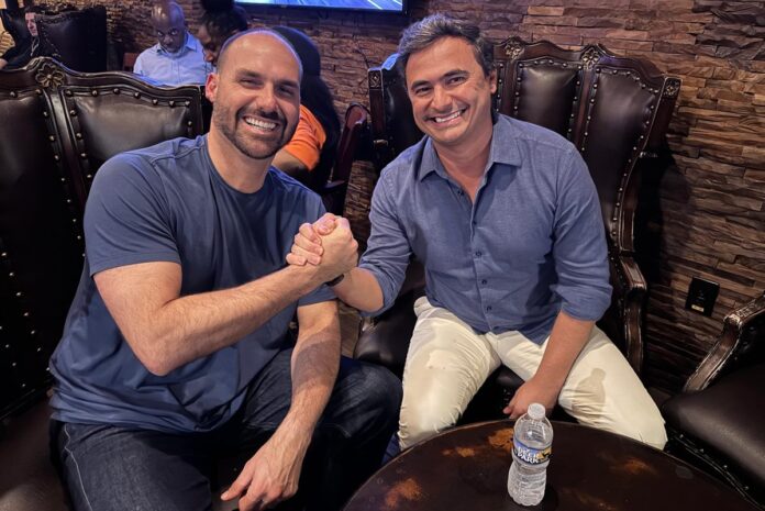 insatisfeito-com-pl,-eduardo-bolsonaro-flerta-com-pp-para-2026