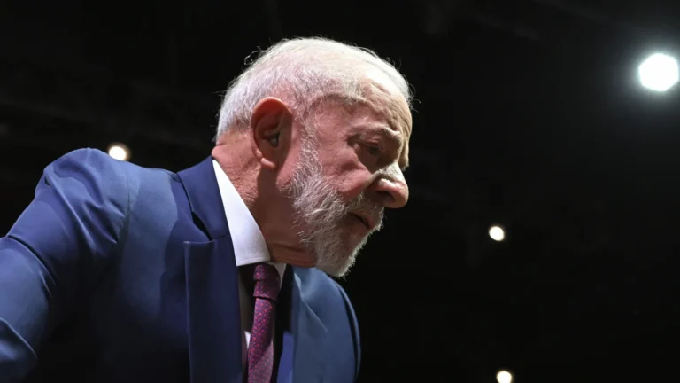 irritado-com-vazamento,-lula-diz-ter-pedido-ajuda-a-xi-jinping-com-tiktok