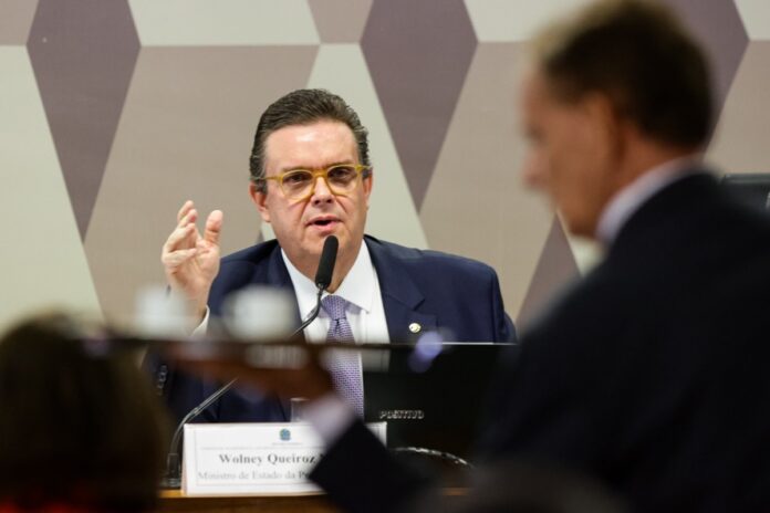 senadores-do-pt-e-ministro-se-dizem-favoraveis-a-cpi-do-inss