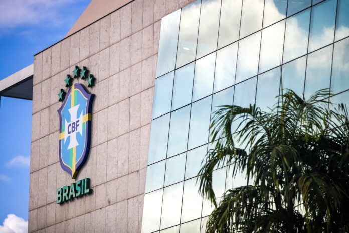 recem-empossado-na-cbf,-sarney-diz-que-convocara-eleicoes-“o-mais-rapido-possivel”