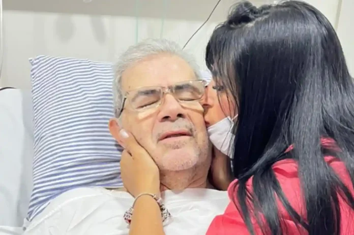 morre-o-pai-de-fernanda-brum:-cantora-publica-video-com-homenagem-comovente