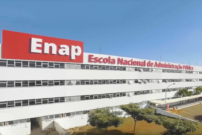 sob-lula,-escola-do-governo-usa-texto-com-“golpimpeachment”-de-dilma