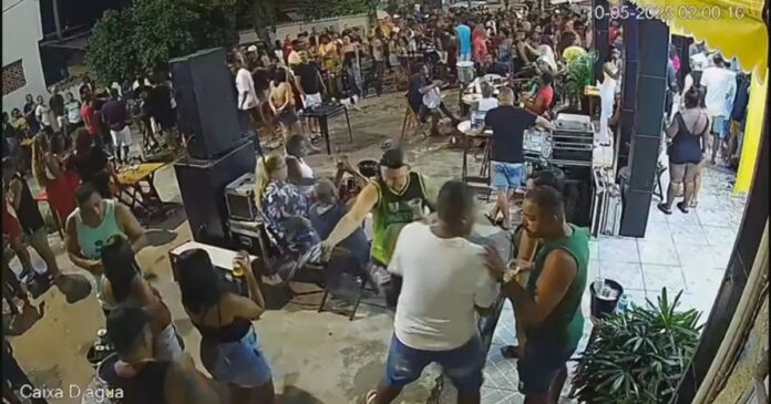 foragido,-pm-acusado-de-matar-morte-de-pintor-em-pagode-no-rj-se-entrega