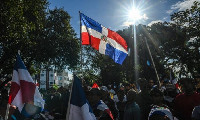 manifestantes-causam-apagao-na-capital-do-haiti 