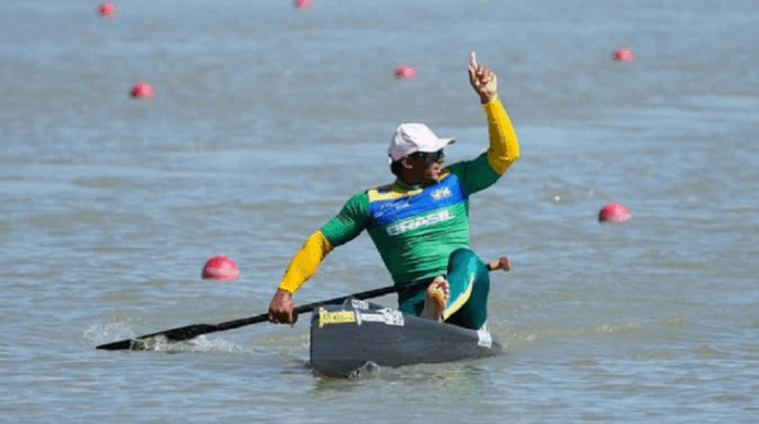 isaquias-queiroz-conquista-medalha-de-ouro-na-copa-do-mundo-de-canoagem-velocidade