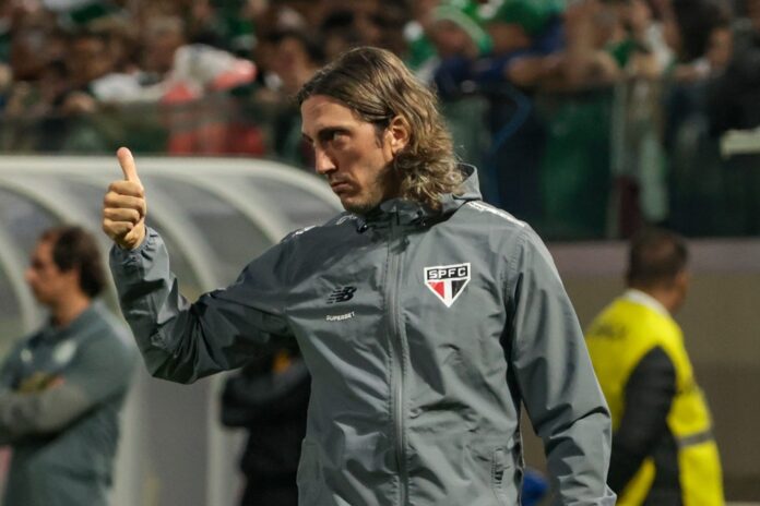 zubeldia-mira-maratona-de-decisoes-e-cobra-foco-total-do-sao-paulo-antes-da-pausa-para-mundial