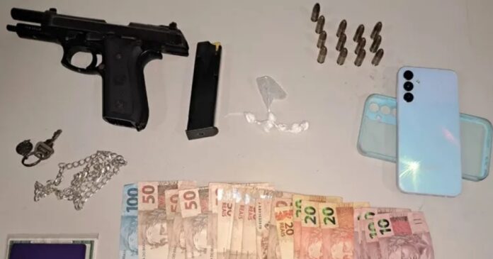 jovem-e-preso-com-pistola,-municoes-e-drogas-em-riacho-de-santana