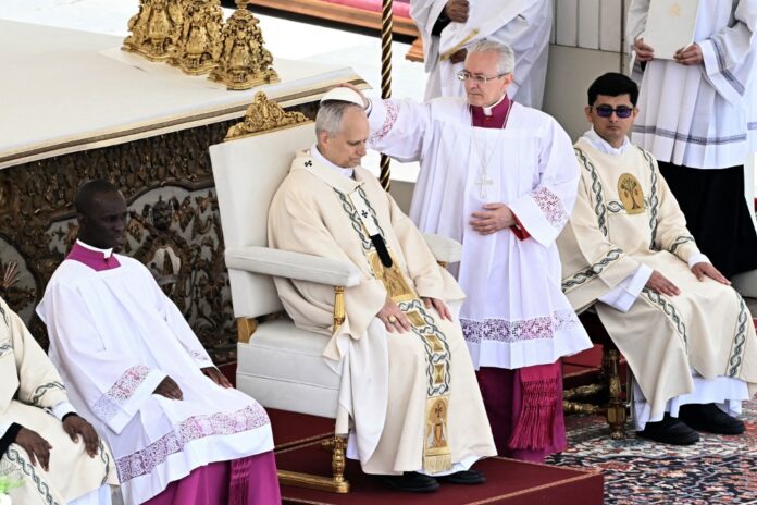 incenso-criado-por-brasileiro-e-usado-na-primeira-missa-do-papa-leao-xiv