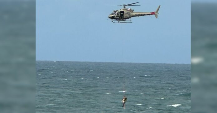 video:-banhistas-sao-resgatados-por-helicoptero-da-pm-no-porto-da-barra