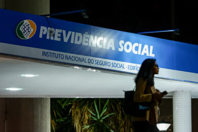 inss:-apenas-1,8%-de-1,5-milhao-de-pessoas-autorizaram-descontos