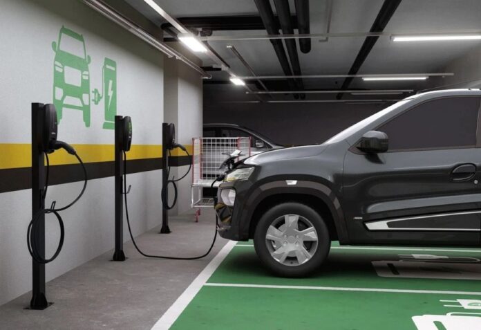sem-frota-de-carros-eletricos,-camara-compra-19-estacoes-de-recarga