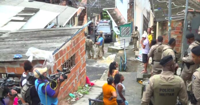 crianca-e-adulto-sao-feitos-refens-por-criminosos-em-tancredo-neves