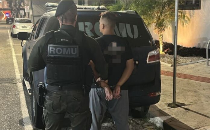 “desapega,-deus-ajuda”:-golpista-e-preso-ao-prometer-aprovacao-na-pf