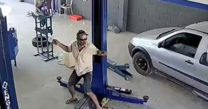 policia-prende-autor-de-tiro-que-matou-homem-em-oficina-de-xique-xique;-camera-flagrou-acao