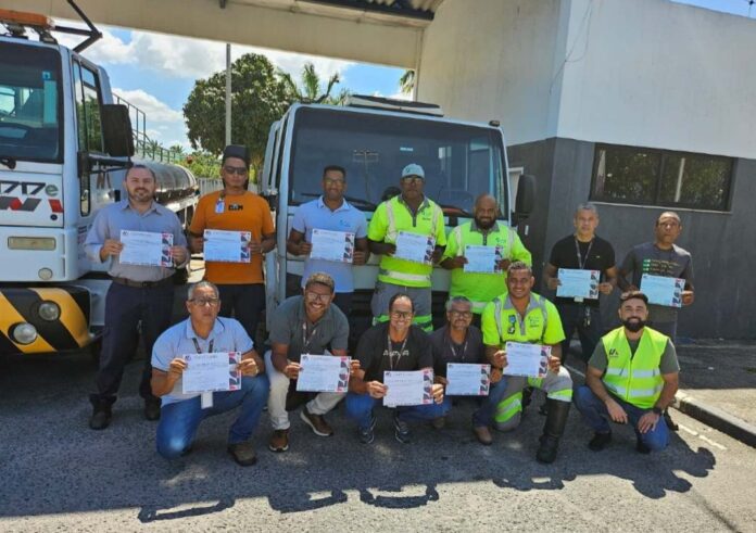 equipes-sao-capacitadas-para-atender-a-carros-eletricos-em-rodovias