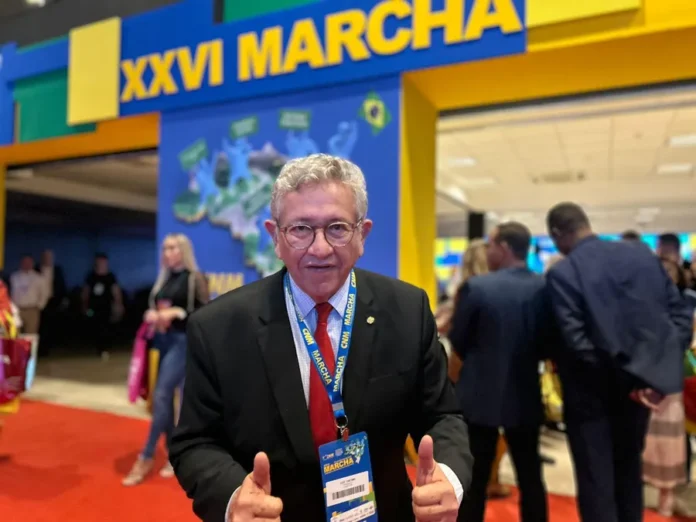 caetano-defende-fortalecimento-municipal-em-marcha-em-brasilia