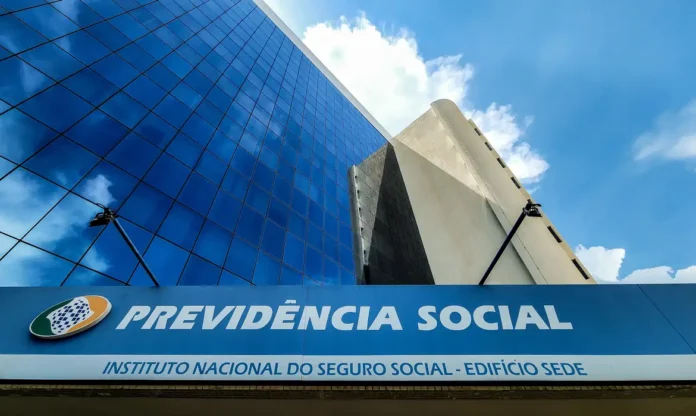 inss:-camara-aprova-urgencia-para-proibir-desconto-automatico